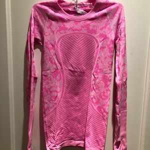 long sleeve Lululemon top